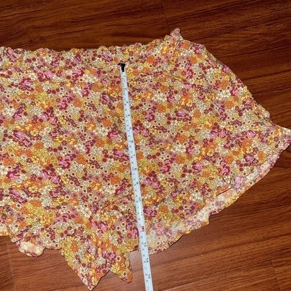 High-Waisted Flutter Shorts by Wild Fable Pink Floral hippie 80s size XL - Picture 4 of 6